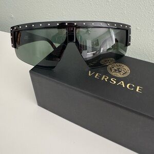 Authentic Gianni Versace VE2161A Studded Black/Dark Grey Shield Sunglasses